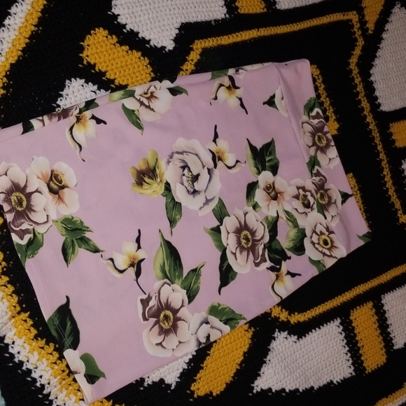 Pencil Skirt - Flower Print - Picture 3 of 3